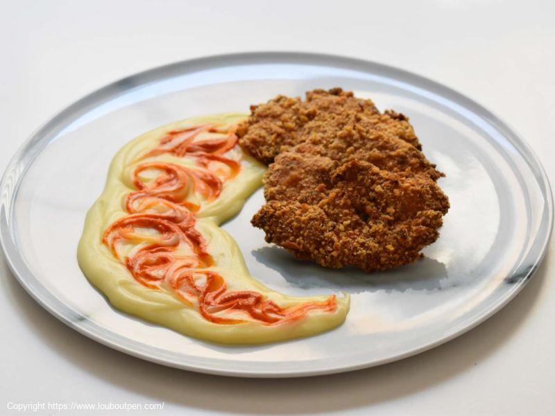 3.3 Κοτόπουλο πανέ με λ /lambda/ olive oil, πάστα πιπεριάς και πουρέ πατάτας 